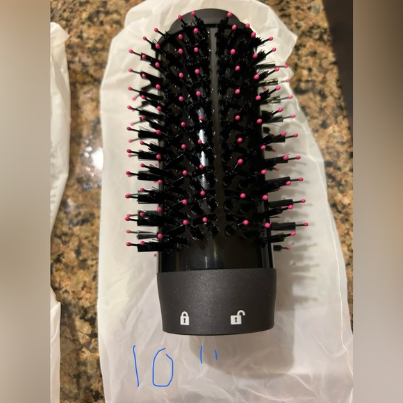 Hair Dryer Brush with 3 Attachments and Accessories - Picture 12 of 15